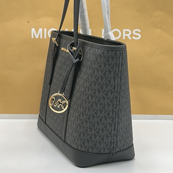 MICHAEL KORS 
Jet Set Travel  Logo Top-Zip Tote Bag BLACK SIGNATURE COLOR - Picture 8 of 14